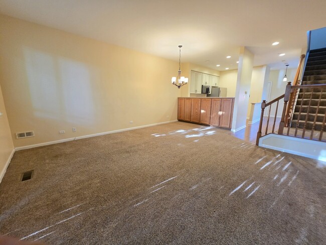 Building Photo - 3045 Kentshire Cir