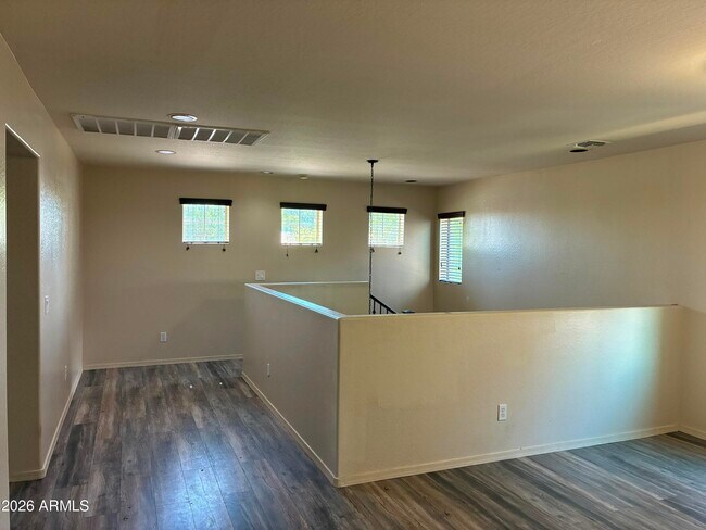 Building Photo - 3340 S Sunland Dr