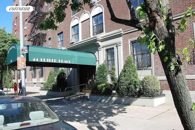 Building Photo - 44 Butler Pl