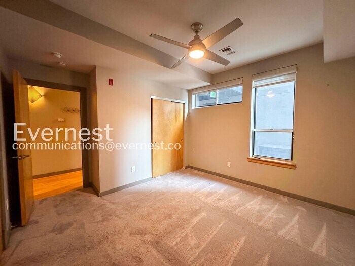 Building Photo - 2900 Wyandot St