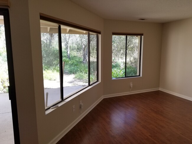 Building Photo - AVAILABLE FEBRUARY - 2Bed / 1Bath Nipomo C...