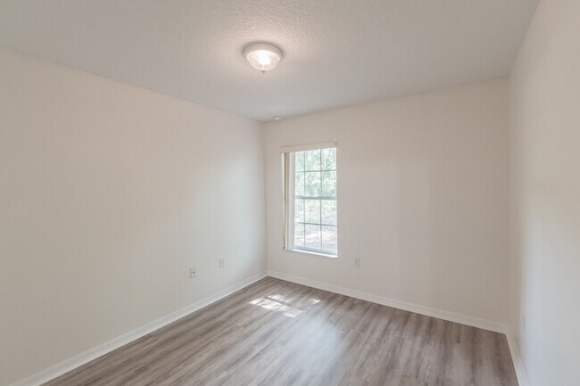 Building Photo - 502 Paulling Dr