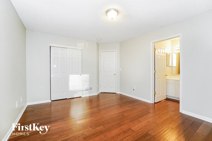 Building Photo - 714 Keltoncrest Dr