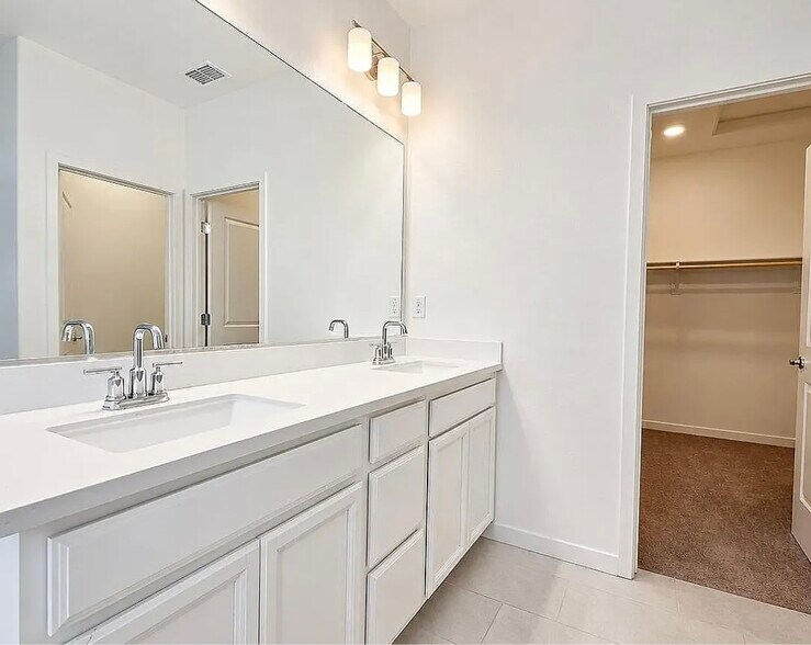 Building Photo - 3074 Seaspray Walk