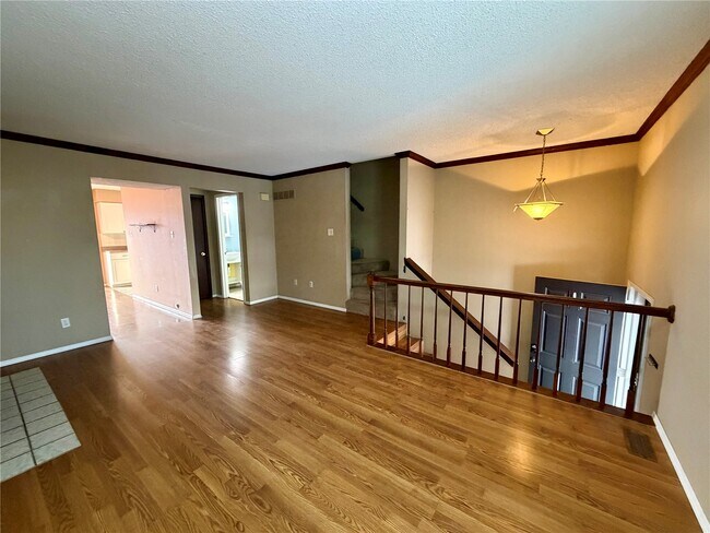 Building Photo - 895 Delray Dr