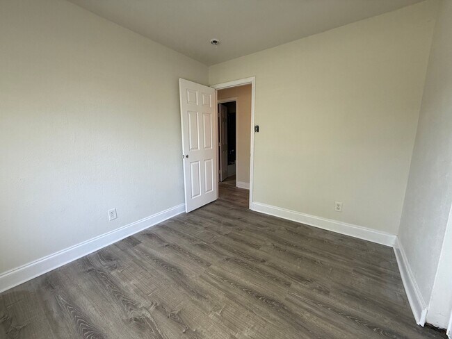 Building Photo - 3527 Cotillion Dr