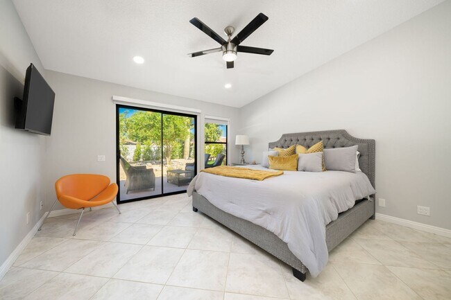 Building Photo - 74830 Waring Ct