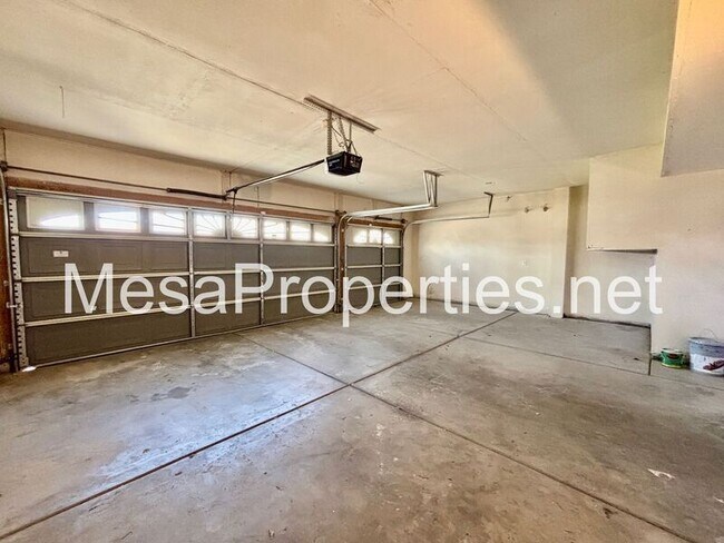 Building Photo - 13535 Silversand St