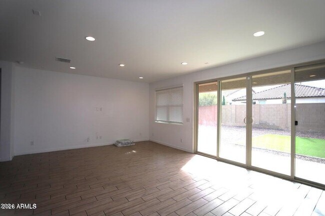 Building Photo - 9231 W Montecito Ave