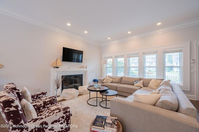 Building Photo - 623 Brooklyn Blvd