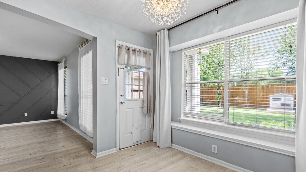 Building Photo - 8219 Fuqua Gardens Dr