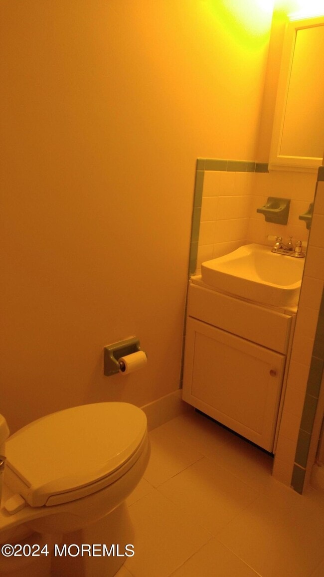 Building Photo - 48 Rodhos St