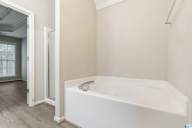 Building Photo - 114 Hayesbury Ln