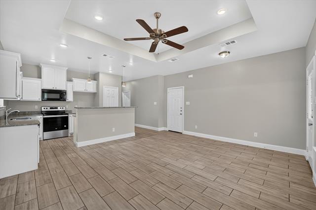 Building Photo - 3205 Bois D Arc St