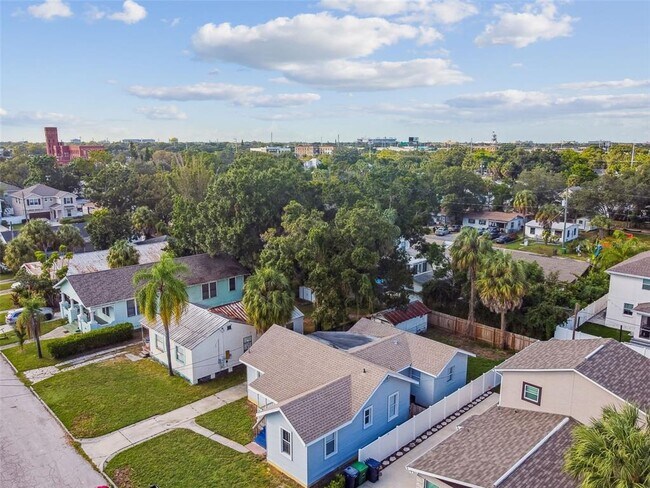 Building Photo - 1913 W Lemon St