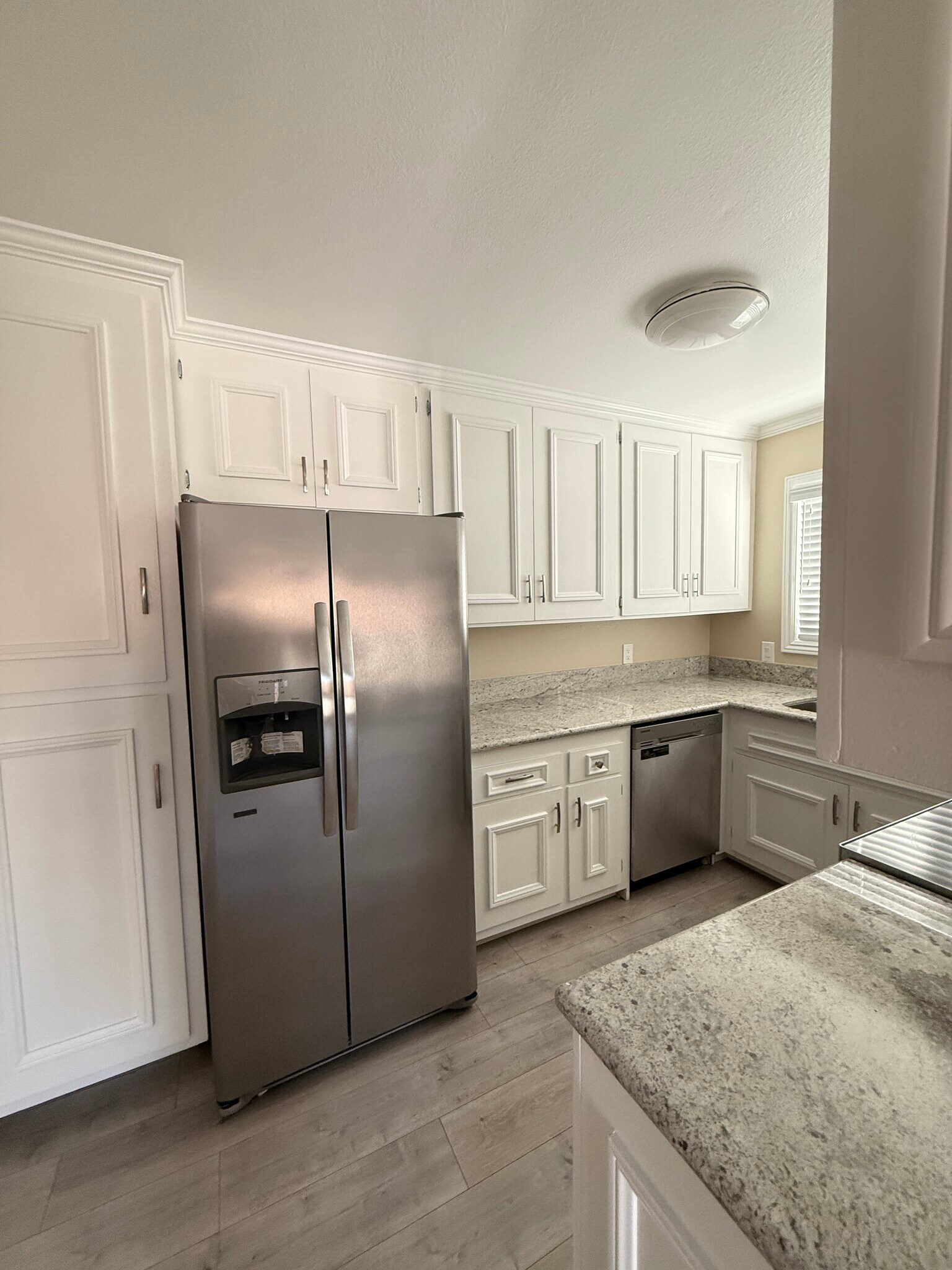 Kitchen - 4104 Emerald St