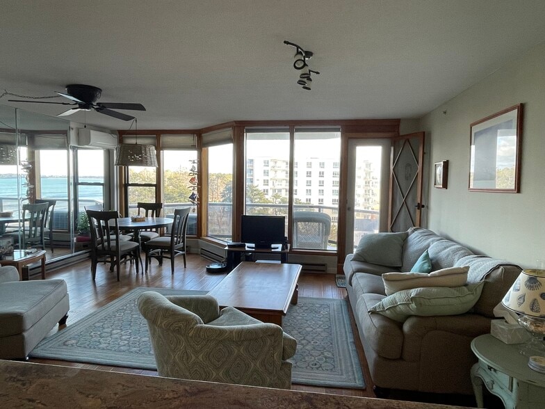 Primary Photo - 215 E Grand Ave