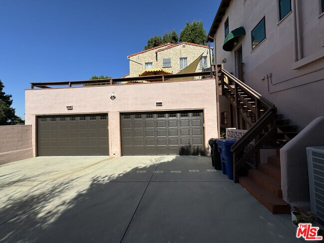 Building Photo - 3306 Waverly Dr