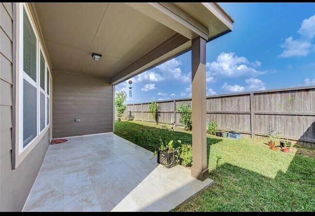 Building Photo - 3310 Cabin Wood Way