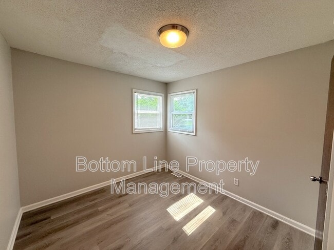 Building Photo - 409 Olin Dr