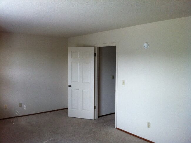 Building Photo - 387 Redwood Heights Ct