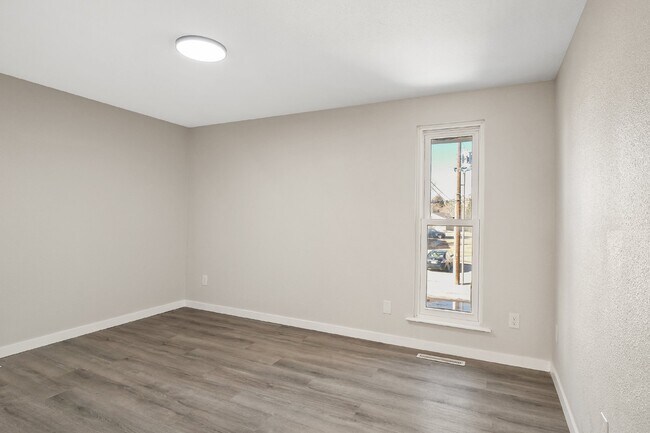 Building Photo - 2418 Pattison Ave