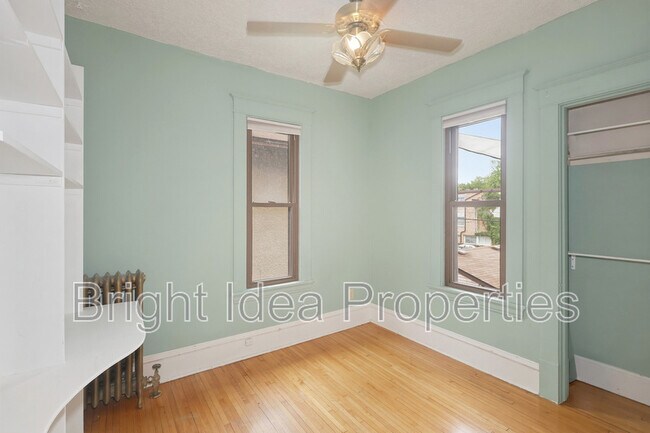 Building Photo - 2535 Aldrich Ave S