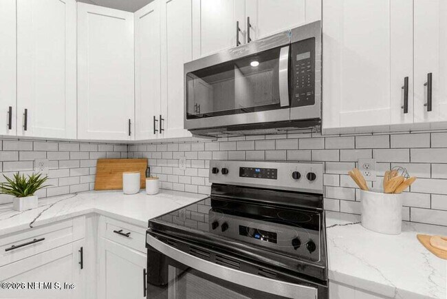 Building Photo - 6020 Bartram Rd