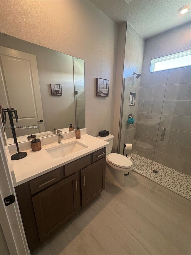 Building Photo - 5020-5124 124th Ave E