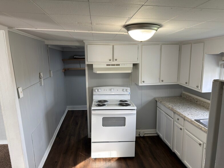 Building Photo - 315 N Highland Ave