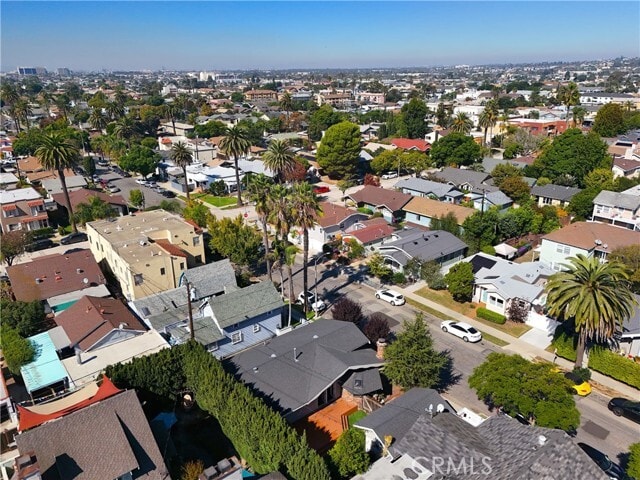 Building Photo - 2624 E 8th St