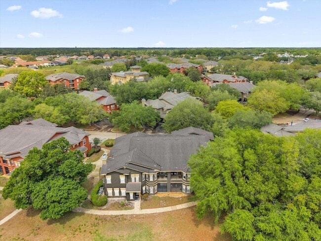 Building Photo - 163 Villa Di Este Terrace