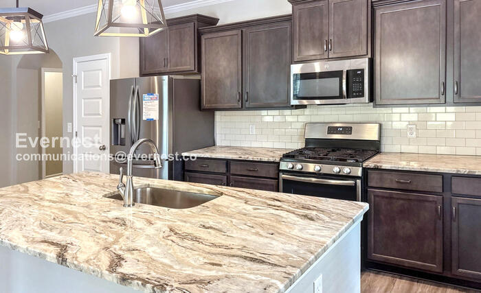 Building Photo - 115 Kretzer Ct