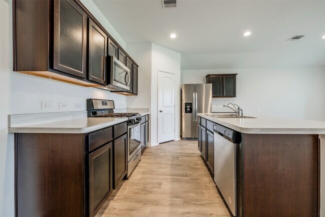 Building Photo - 20818 Marigold Meadows St