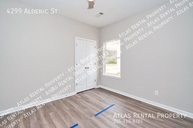 Building Photo - 4299 Alderic St