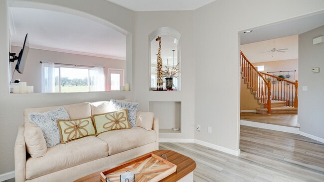 Building Photo - 9520 Wellington Cir