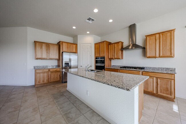 Building Photo - 4 Bedroom Home in Asante Community