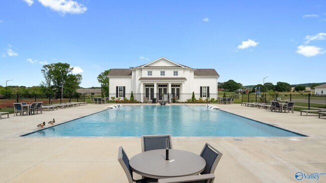 Building Photo - 335 Hay Rake Dr