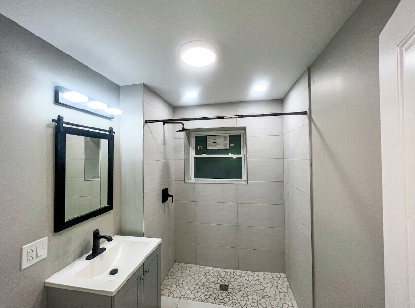 Building Photo - 7819 S Morgan St