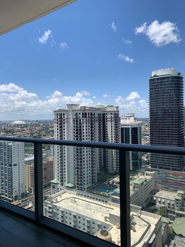 Building Photo - 1100 S Miami Ave