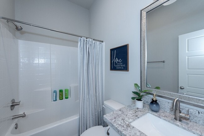 Building Photo - 4009 Oaklawn St