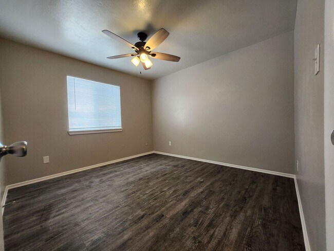Building Photo - 4303 Ericson Dr