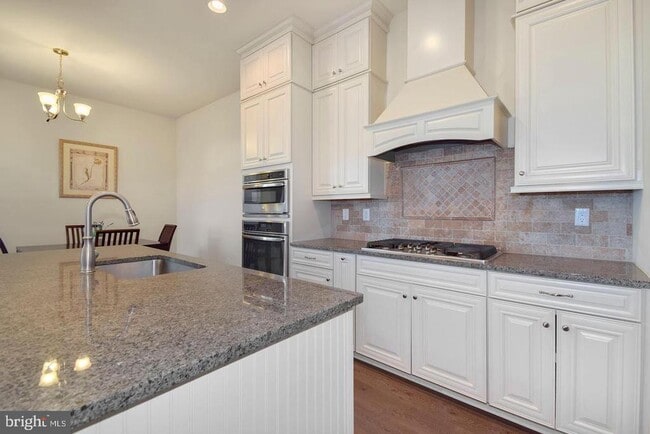 Building Photo - 71 Creekview Ln