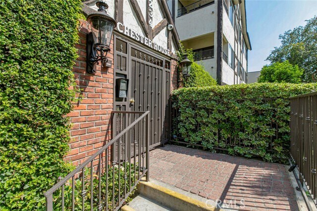 Building Photo - 234 N Kenwood St