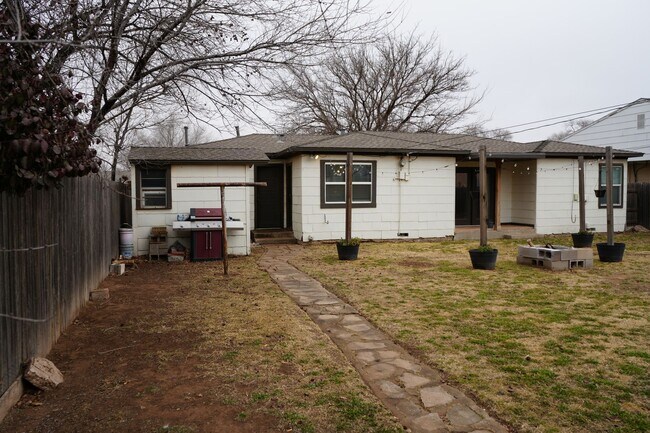 Building Photo - 3813 33rd St