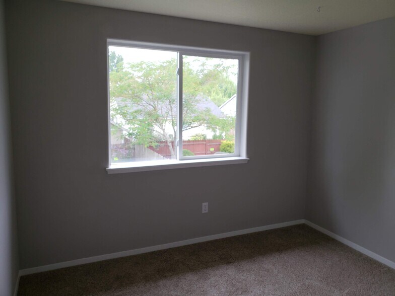 Third bedroom - 770 Hyacinth St