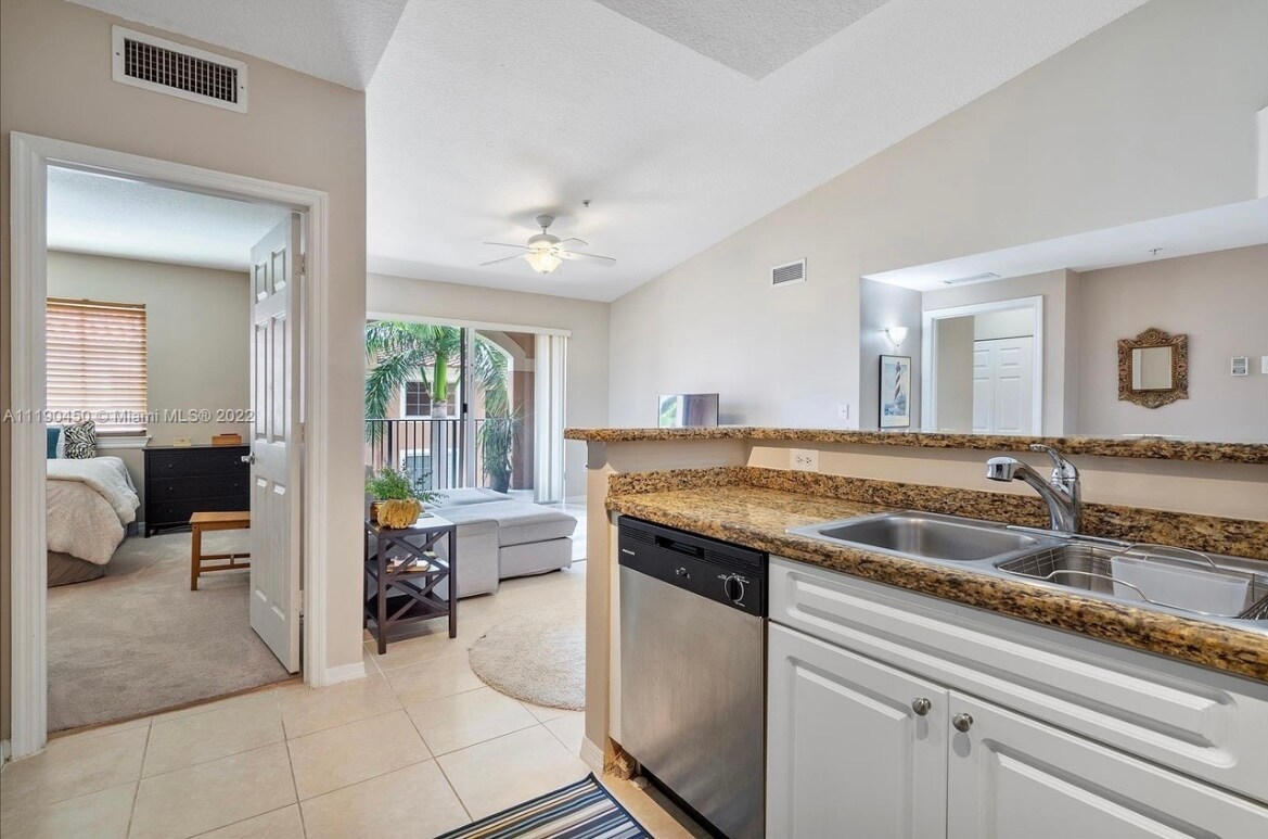 Building Photo - 6851 SW 44th St