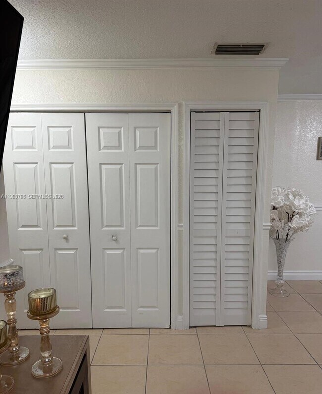 Building Photo - 6246 SW 136th Ct