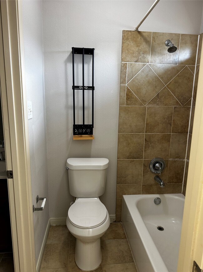 Building Photo - 25110 Ginger Ranch Dr