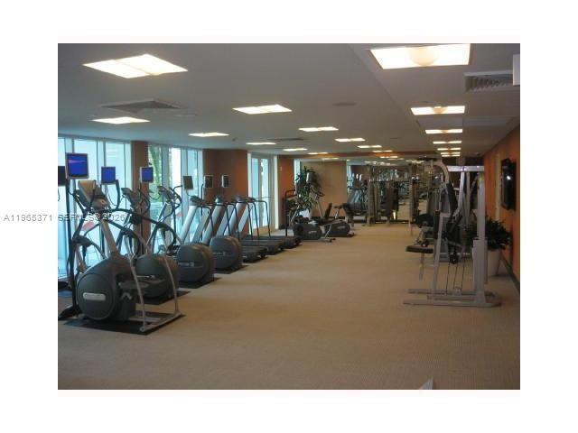 Building Photo - 951 Brickell Ave